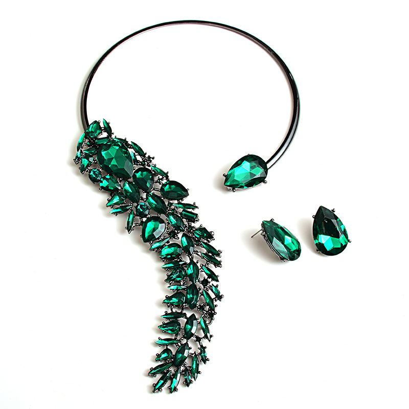 European And American Style Fashion Necklace Temperament Earring Set