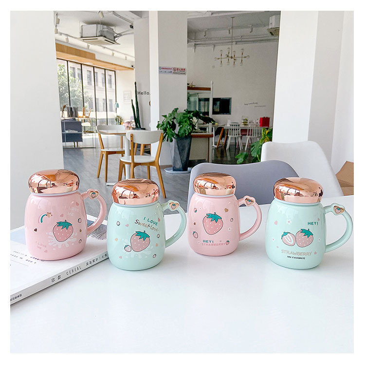 L Korean Cute Strawberry Ceramic Mug Mirror Cover Sealed Cups