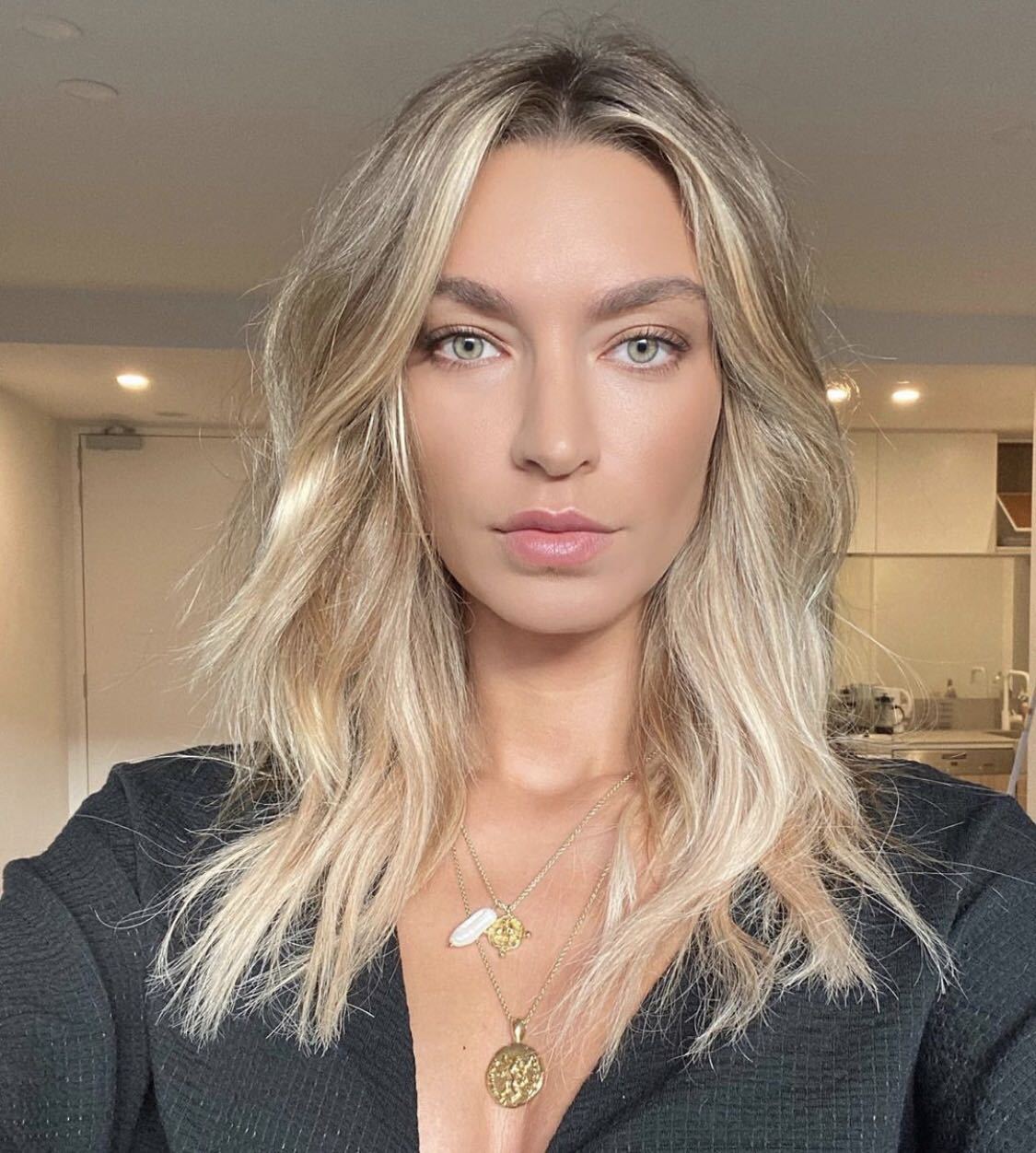 Small Design Ancient Roman Battlefield Gold Coin Necklace Female