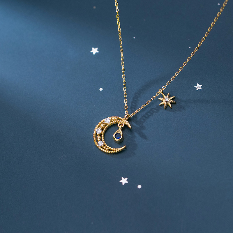 Korean Temperament Diamond Crescent Bay Light Color Small Fresh Blue Diamond Pendant Necklace