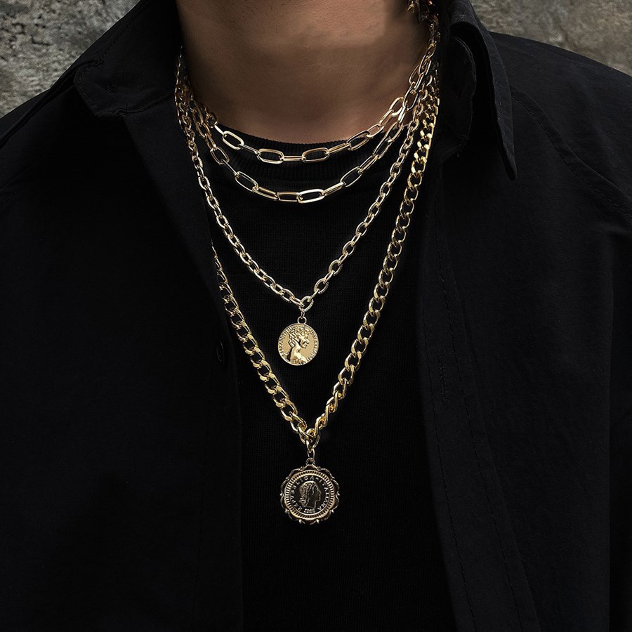 Queen Embossed Pendant Necklace Sweater Chain Women