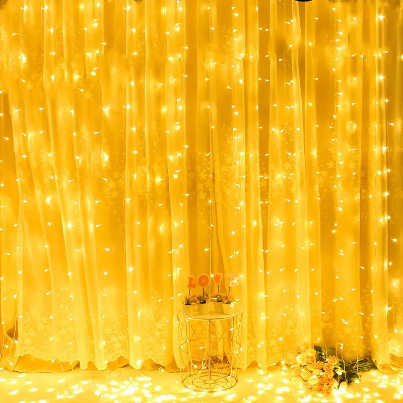 Voltage Curtain Light 3x3 Meters 300 Lights