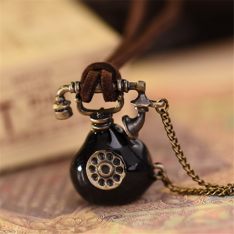 ChainLong Chain Cotton andLinen Accessories Cartoon Black Simulation Spray Paint Small Phone