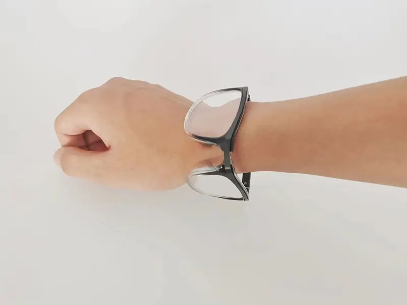 High Quality Slap On Wrist Folding Reading Glasses Wrist Watch Glasses Magnet hanging neck to Carry Presbyopia Glasses 1.5 2.5