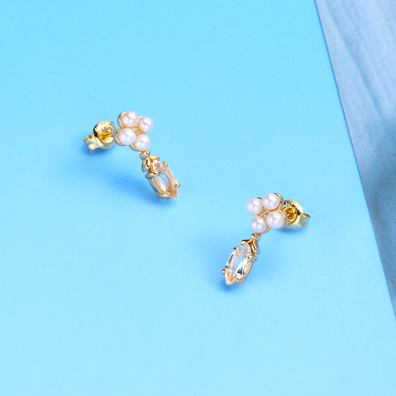 Baroque Four-leaf Clover Natural Pearl Earrings