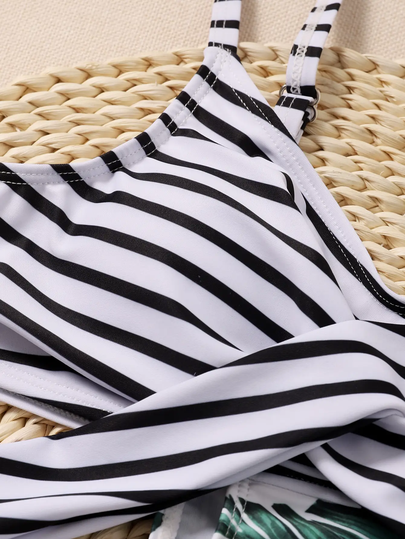 New Leaf Print Bikini European And American Sexy Bikini Manufacturers Ladies One-piece swimsuit