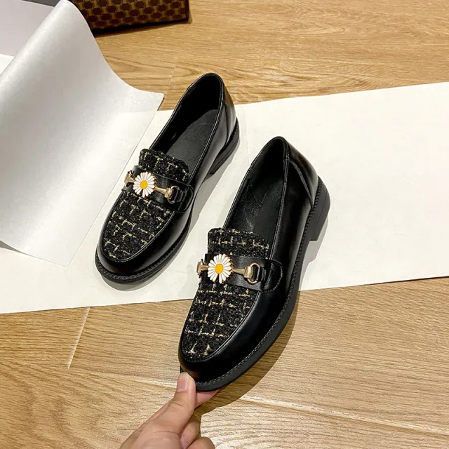 Flat Retro All Match Large Size Single Shoes Black - Shop at LoveMi