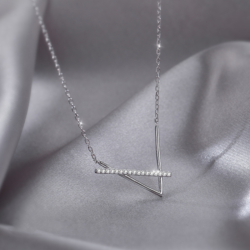 V-shaped Geometric Necklace