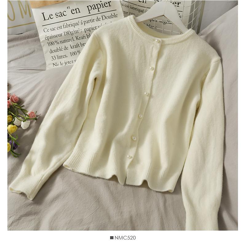 Sweet Style Pearl Single-Breasted Crew Neck Sweater