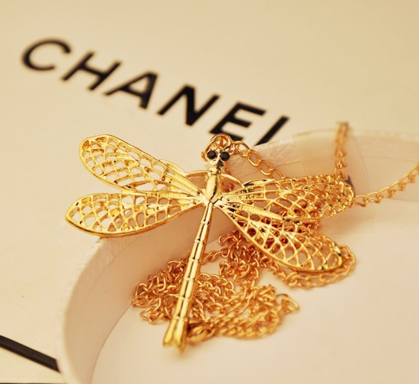 Ins Popular New Fashion Exquisite Golden Hollow Dragonfly Necklace Student Clavicle Chain Female