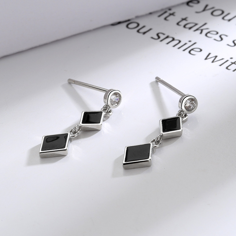 Small Square Earrings Female Simple Temperament Korean Wild Personality Cold Geometric Black Diamond Earrings