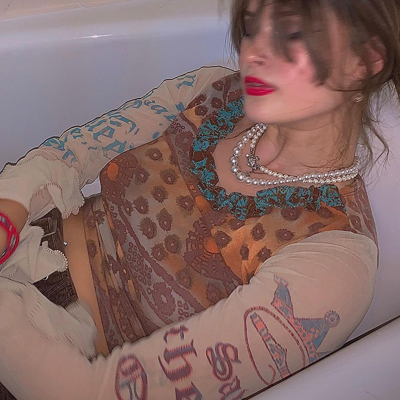 Contrasting Sexy Crop Top T-Shirt