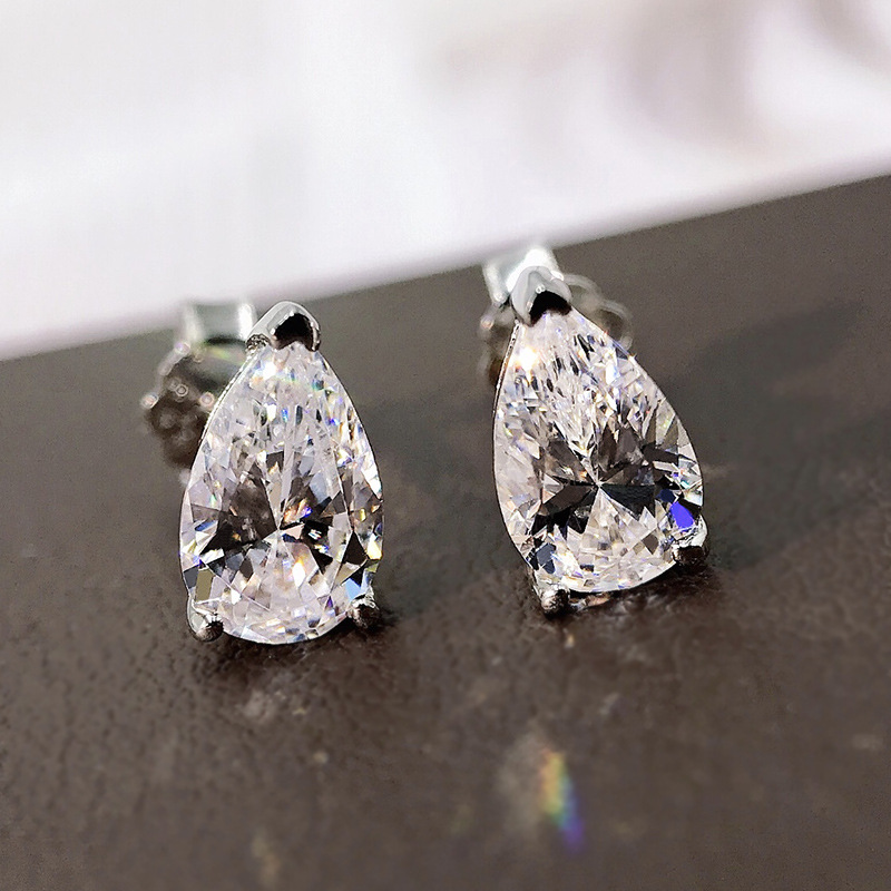 Title 4, Silver High Carbon Diamond Pear-shaped Cut Simu...