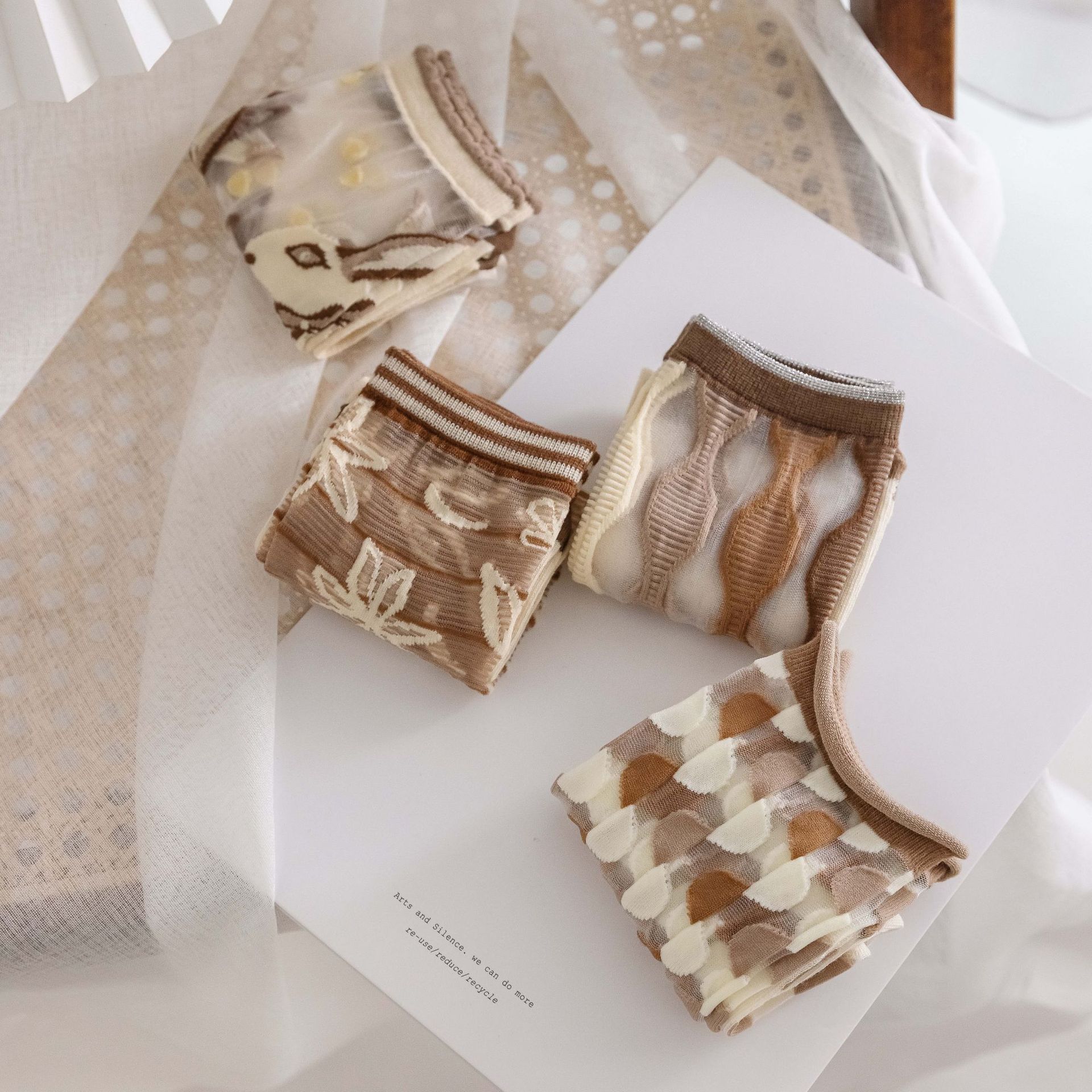 Retro Striped Flower Breathable Card Silk Women's Socks