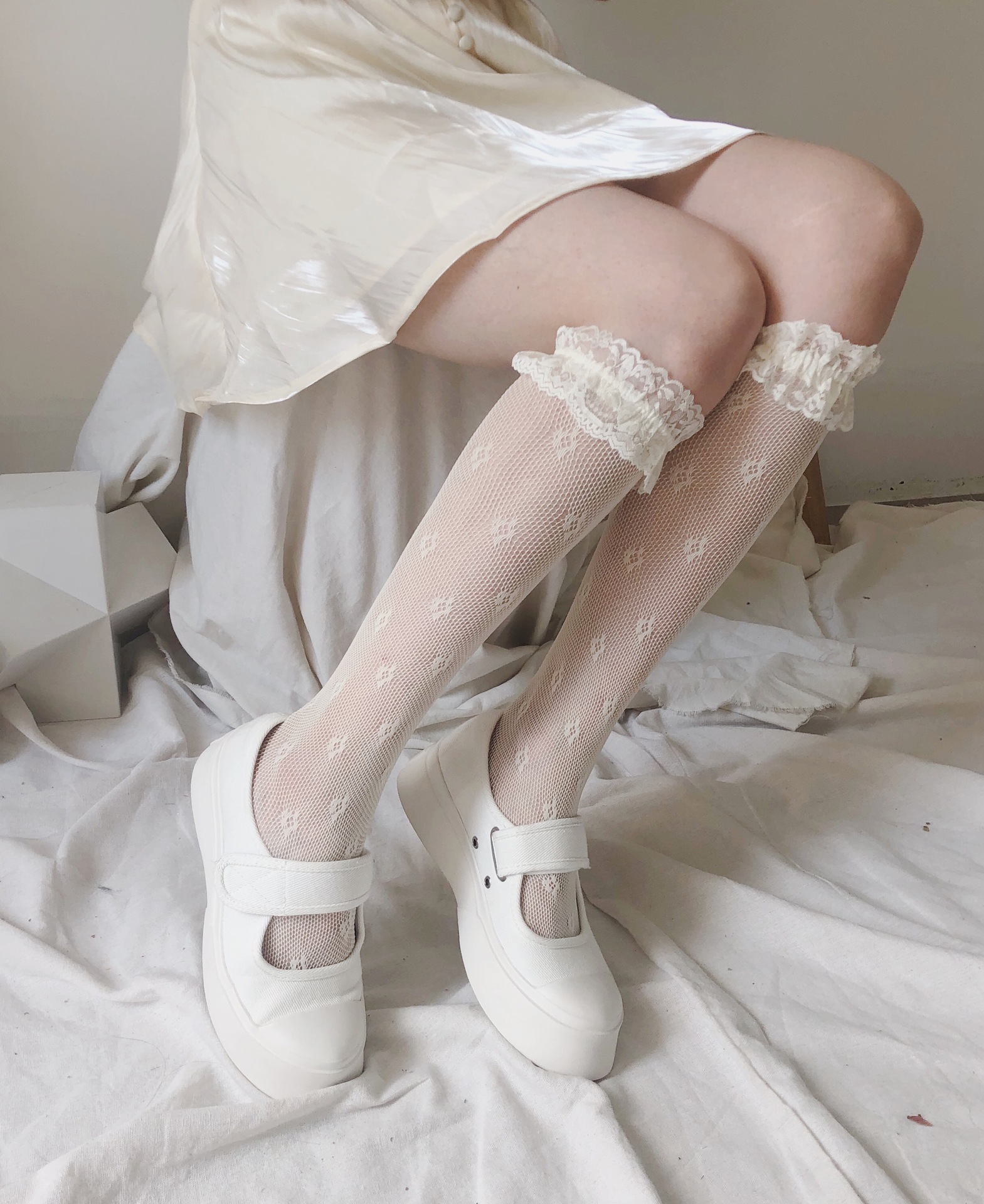 Title 9, Girls Lace Net Stockings Middle Socks Milky Whi...