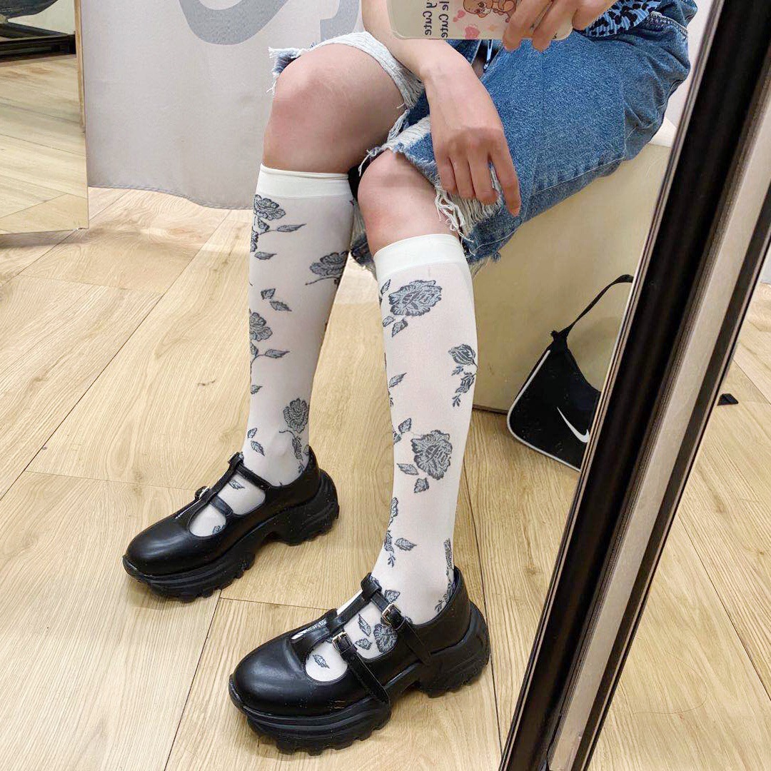 Black And White Jacquard Velvet Tube Socks