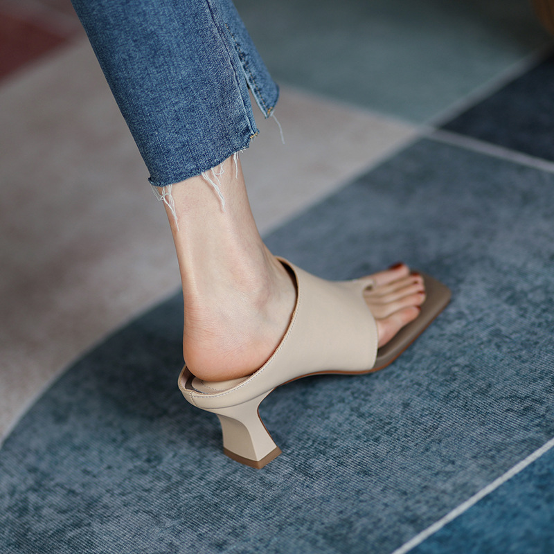 Solid Color Flip Flops Square Toe Sandals With Thick Heels