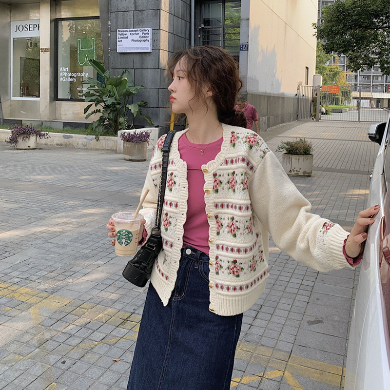 Gentle Wind Design Feeling Loose-fitting Sweater