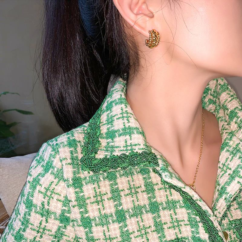 European and American golden half circle fashion retro earrings wild cold wind metal temperament female Korean earrings earrings