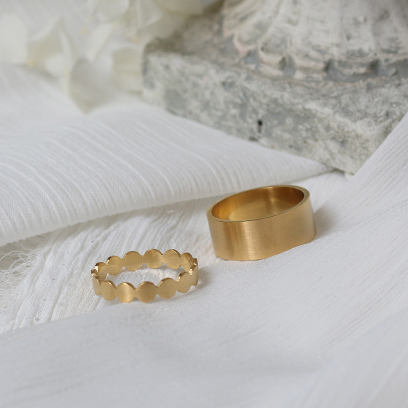 Brushed Fog Gold Pattern European And American Fashion Disc Wide Face Women'S Ring Set Ring Ring Titanium Steel Plated 18K Gold