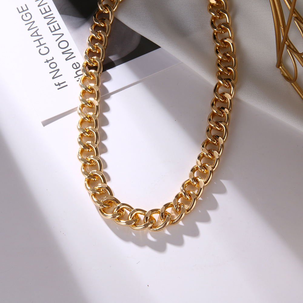 Short Item With Thick Chain Net Red Metal Necklace Simple Atmosphere Trend Choker Clavicle Chain