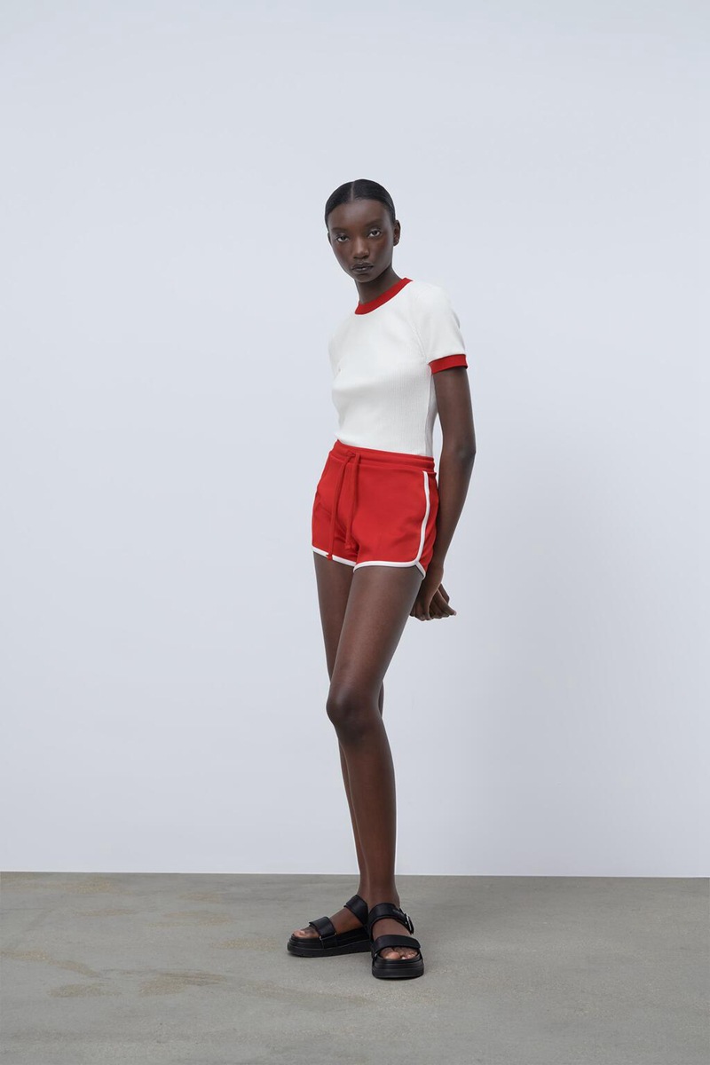 European And American Women's Autumn And Winter New Youth High Waist Elastic Waist Stitching Casual Shorts Women Ribbed T-shirt Set