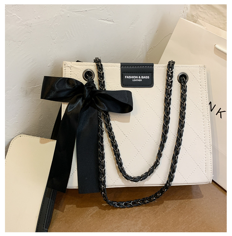 AutumnWinter Tote Bag Women's Large Capacity New Trendy Fashion Texture Chain Shoulder Bag Pure Color Embroidered Thread Handbag White - Shop at LoveMi