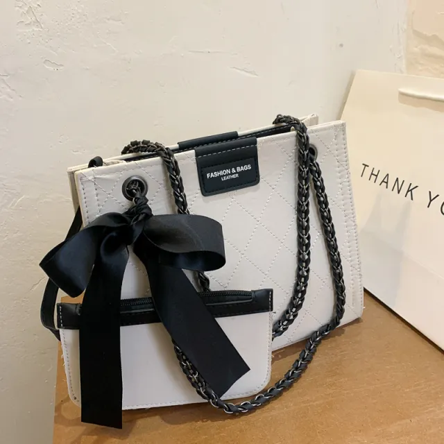 Large Capacity Textured Chain Shoulder Bag White - Shop at LoveMi