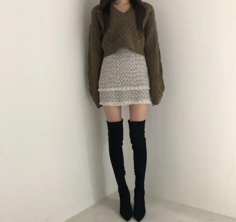 Vintage Linen Pattern Back Knit Sweater and Fringed Wool Skirt Suit