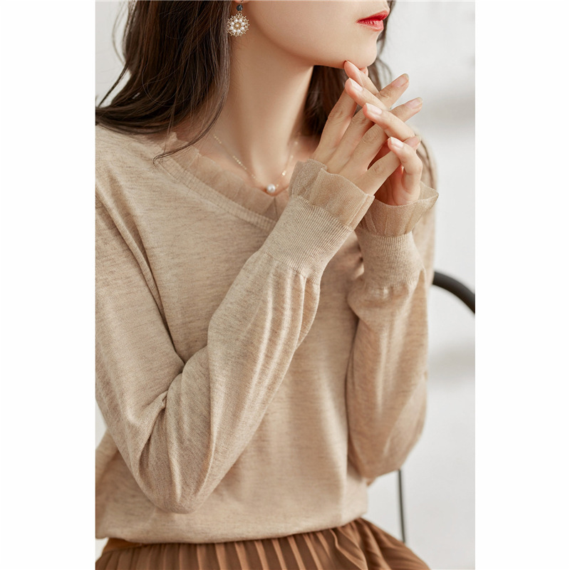 Knitted Top With Mesh Stitching Collar With Wood Ears