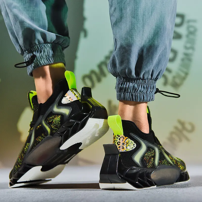 Flying Woven Leisure Thick Soled Sports Shoes