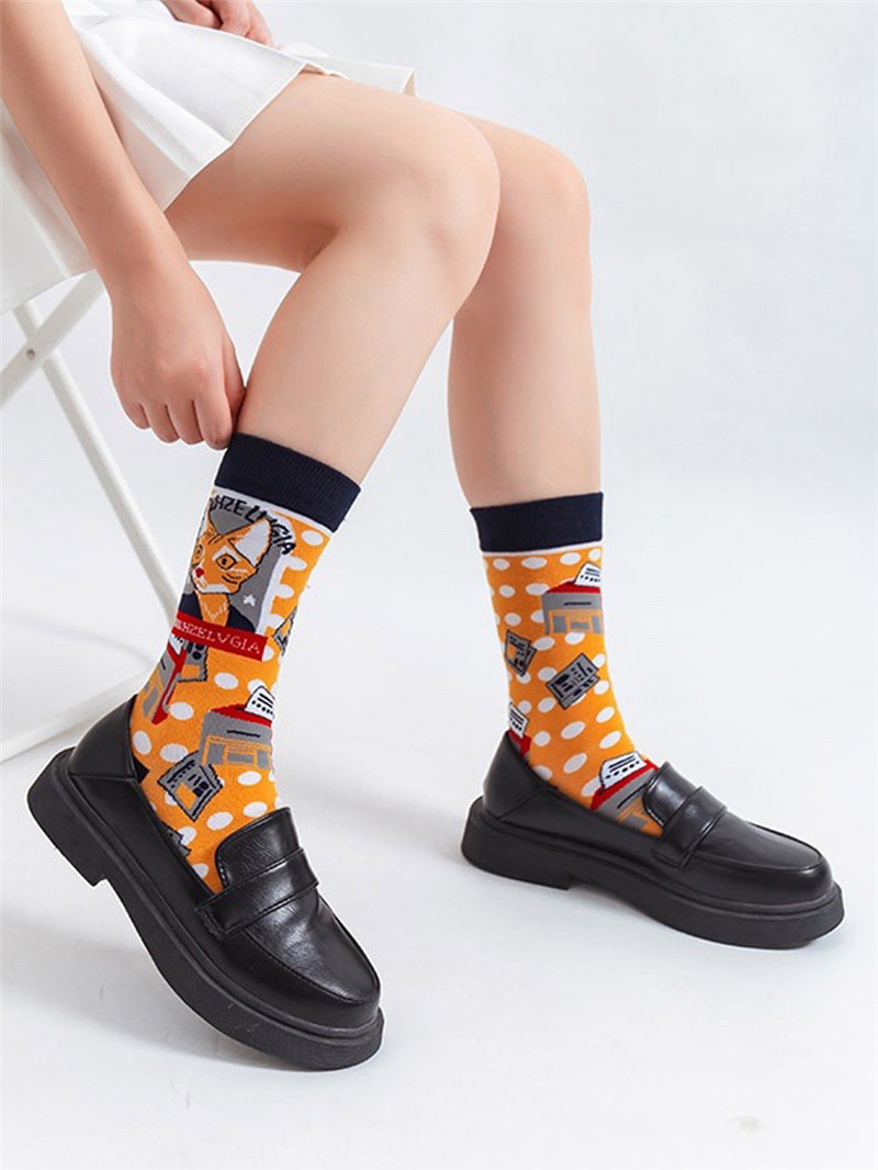 Sweet Cute Cartoon Socks Ladies Mid-tube Men's And Women's Trendy Socks