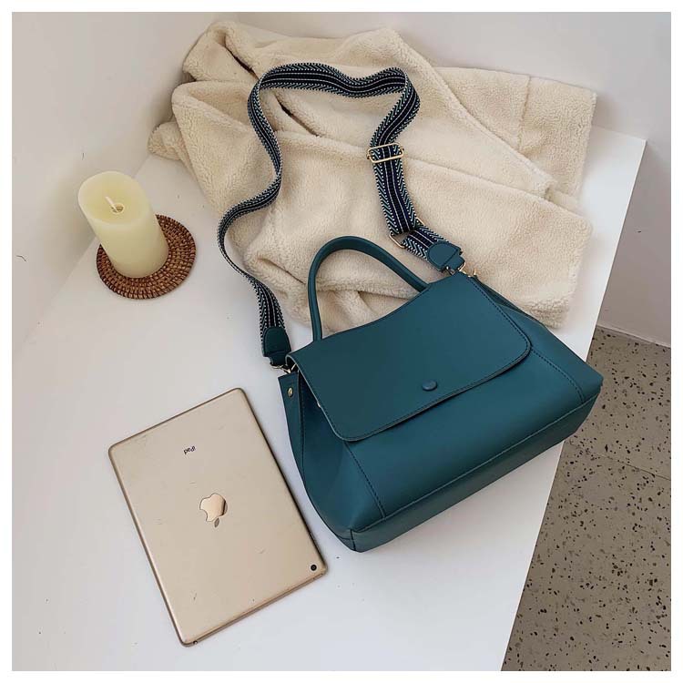 All-match Solid Color Messenger Bag Femal  Casual Retro