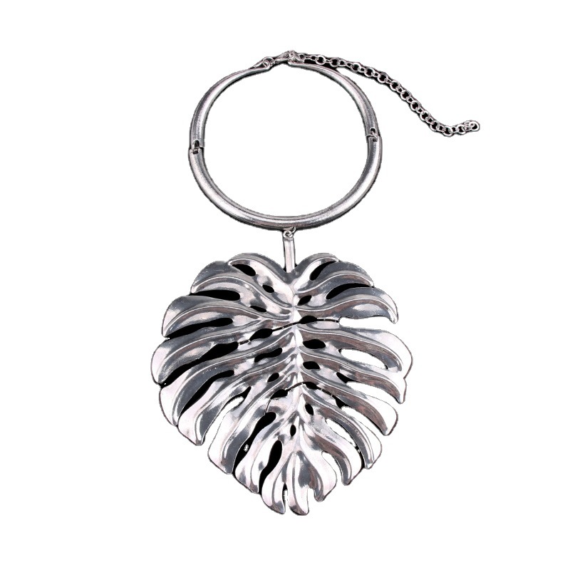 Wind Heavy Alloy Necklace Star With Big Leaf Clavicle Chain