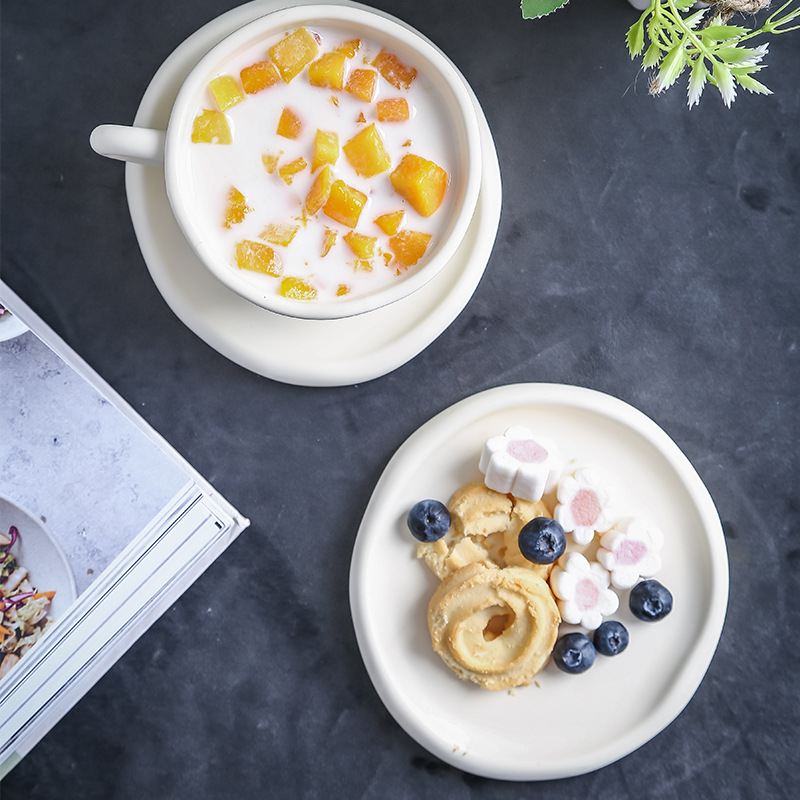 Creative Handmade Smiling  Small  Ceramic Coffee Cup And Saucer