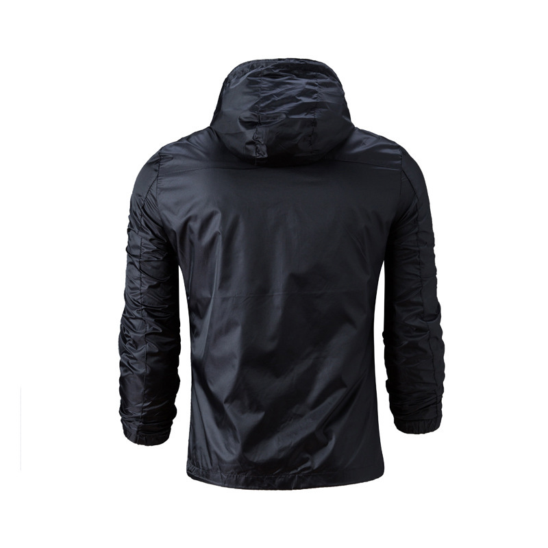 Title 3, Dünne, einfarbige Slim-Jacke für Herren mit Kapuze