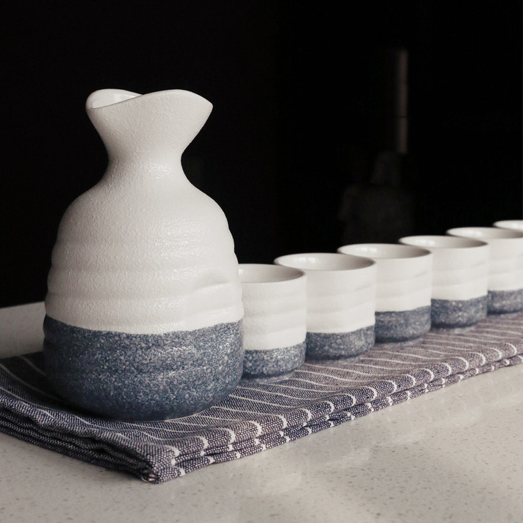 Sake Kleine Sake Fles Wijnset, Witte Wijn Gele Wijnglas, Gedistilleerde Glazen Wijndispenser