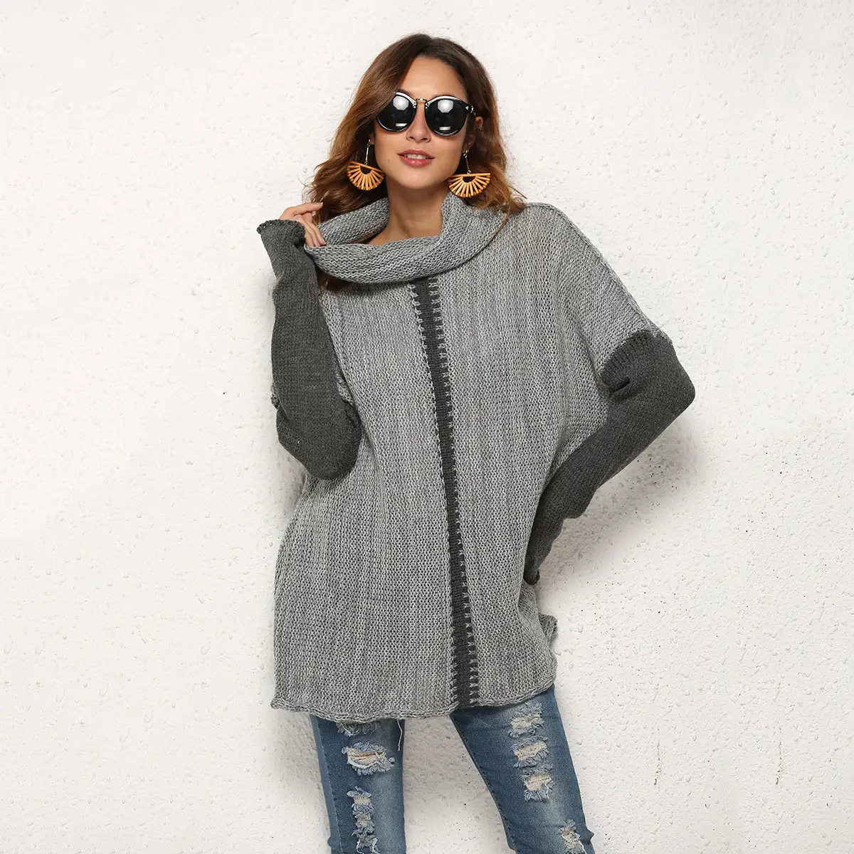 Women's Knitted Pullover Sweater With Holes In Fingers