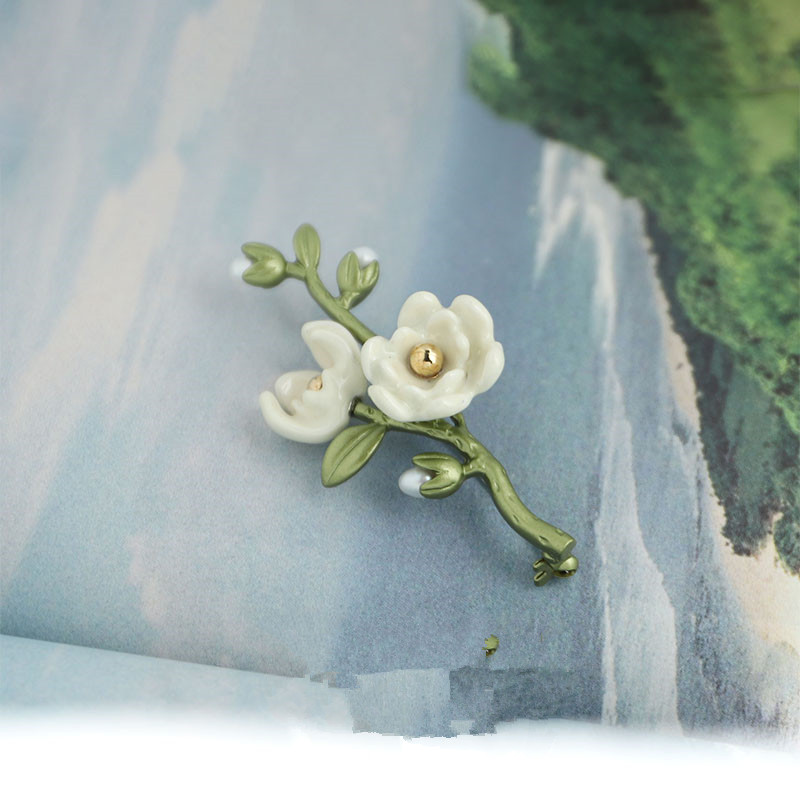 Title 4, Plant White Magnolia Flower Brooch, High-End Fe...