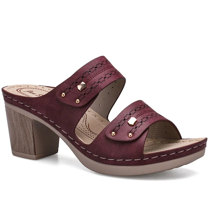 Women's Fashion Casual Comfortable Thick Heel Sandals - Maroon