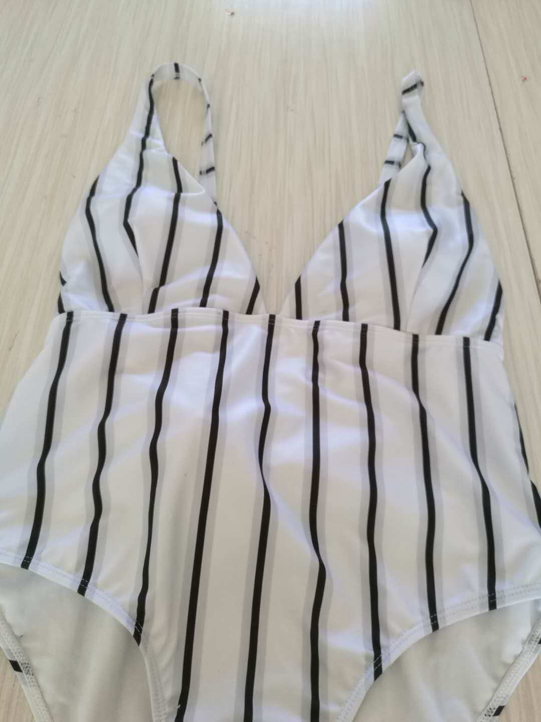 European And American Atmosphere Catwalk Sexy Stitching Striped Tether One-Piece Swimsuit Women