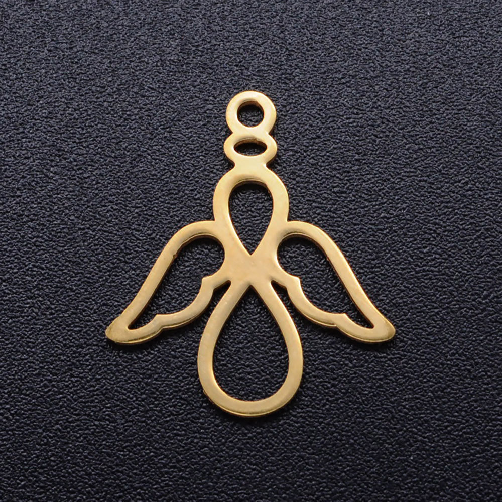 قلادة ملاك على شكل قلب حب من التيتانيوم والصلب المقاوم للصدأ بتصميم شخصية رقم 8