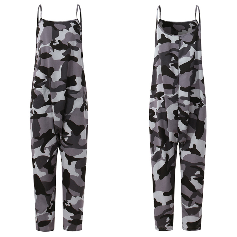 Title 8, Sommerliches ärmelloses Camouflage-Jumpsuit mit...