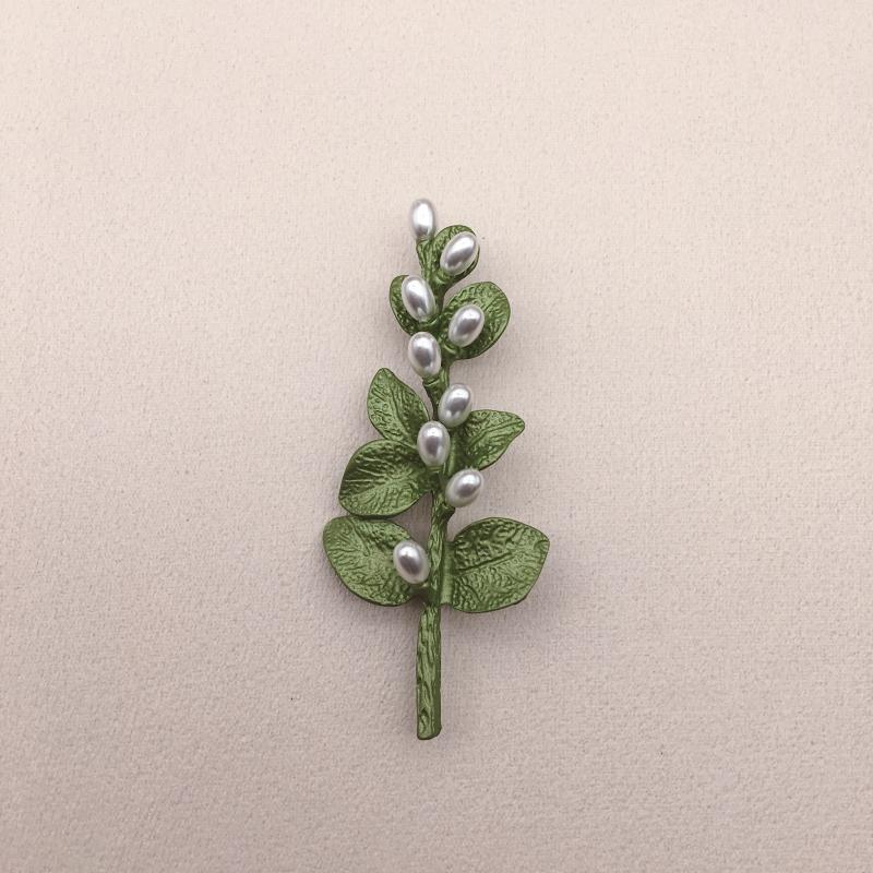 Avocado Green Art Small Fresh Pearl Leaf Brooch (1 style)