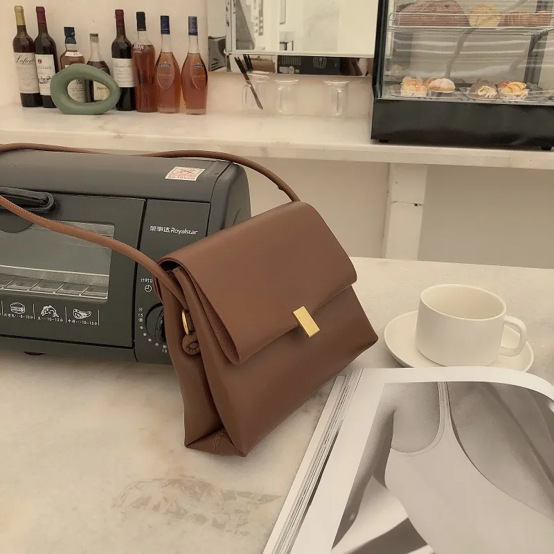 The New Korean Style Soft Leather Retro Shoulder Bag Fashion All-Match Messenger Bag Temperament Underarm Bag - Brown