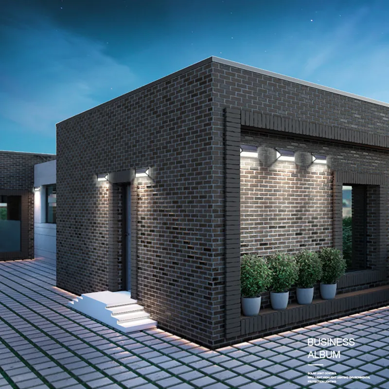 Solar wall light – image 4