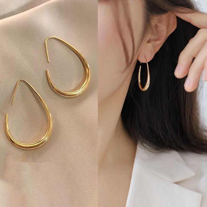 New European And American Retro Personality Geometric Earrings Female Simple Niche Design High-End Earrings Exaggerated Temperament Earrings