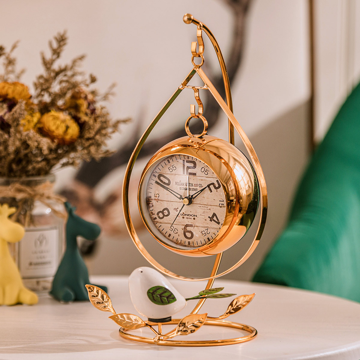 Mute Decoration Fashion Desk Clock American Modern Minimalist Living Room Desk Clock Alarm Clock Golden Retro