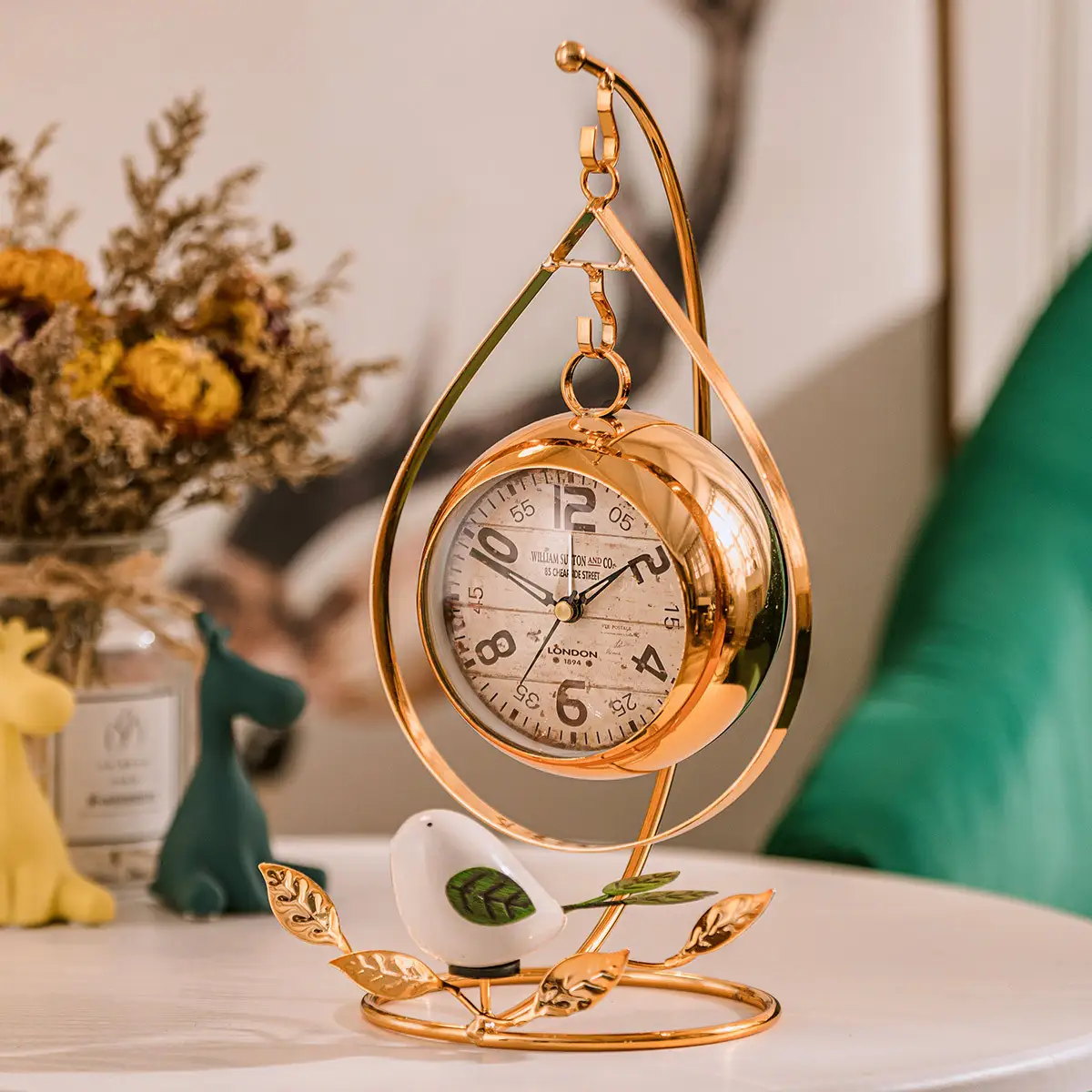 Mute Decoration Fashion Desk Clock American Modern Minimalist Living Room Desk Clock Alarm Clock Golden Retro