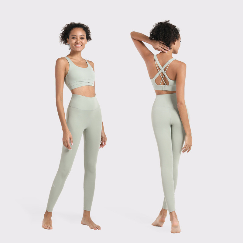 The New Yoga Clothing Suit Shockproof Gathers Beautiful Back